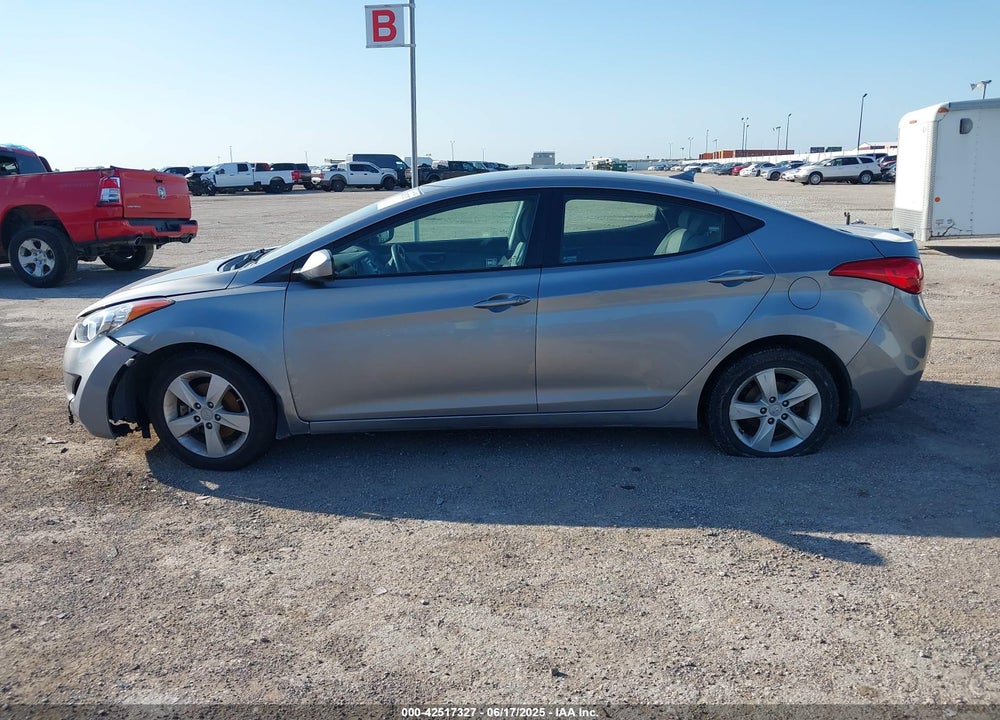 2013 HYUNDAI ELANTRA VIN: KMHDH4AE6DU944455