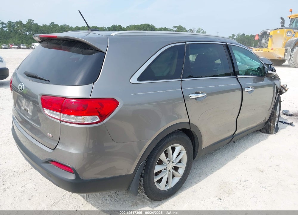 2017 KIA SORENTO VIN: 5XYPG4A39HG234458