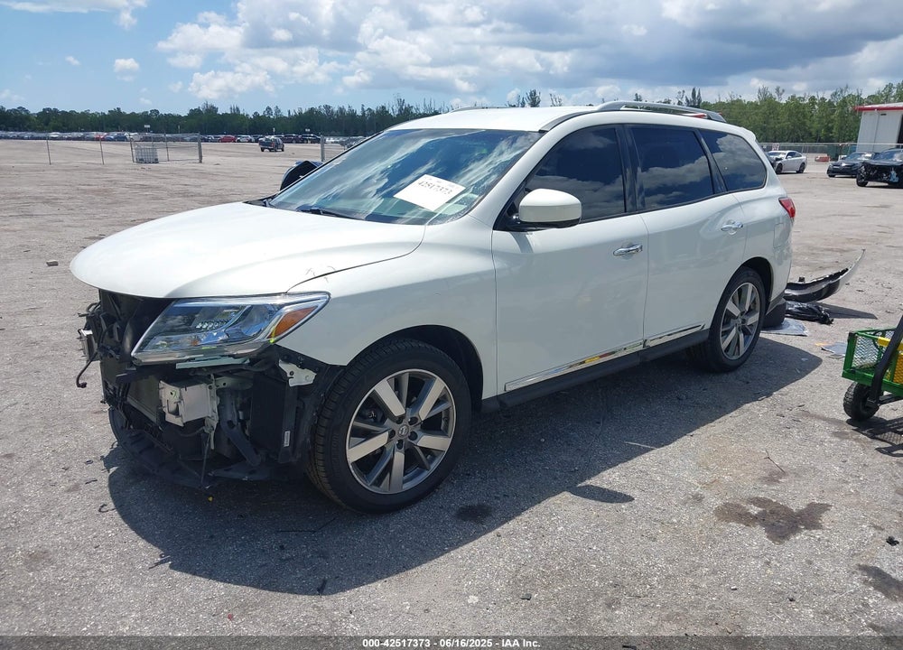 2013 NISSAN PATHFINDER PLATINUM VIN: 5N1AR2MN8DC637827