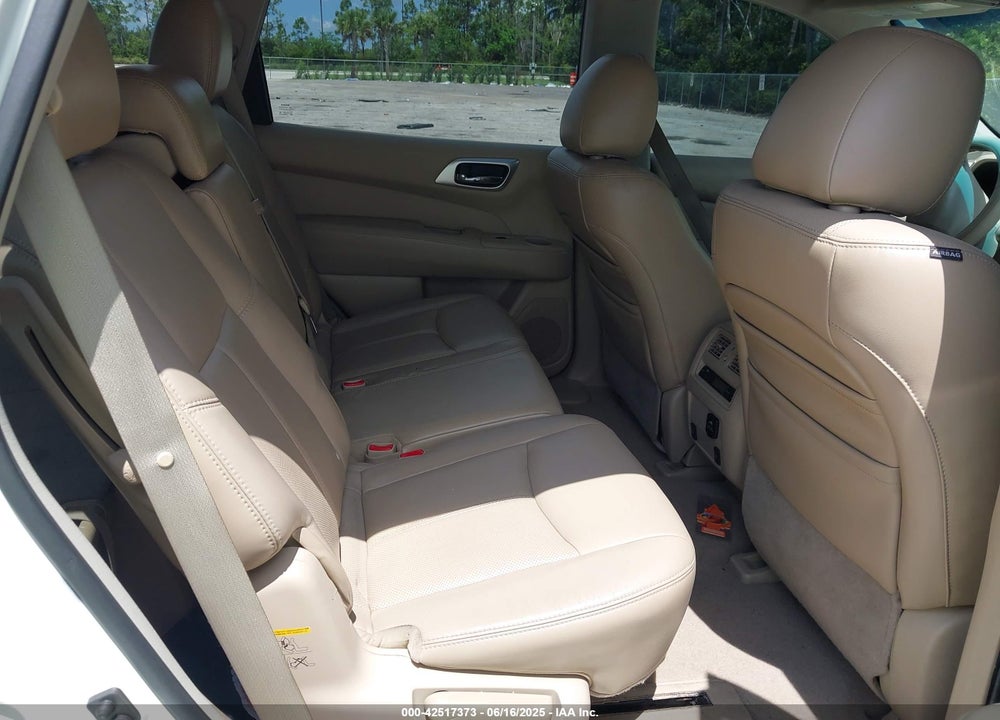 2013 NISSAN PATHFINDER PLATINUM VIN: 5N1AR2MN8DC637827
