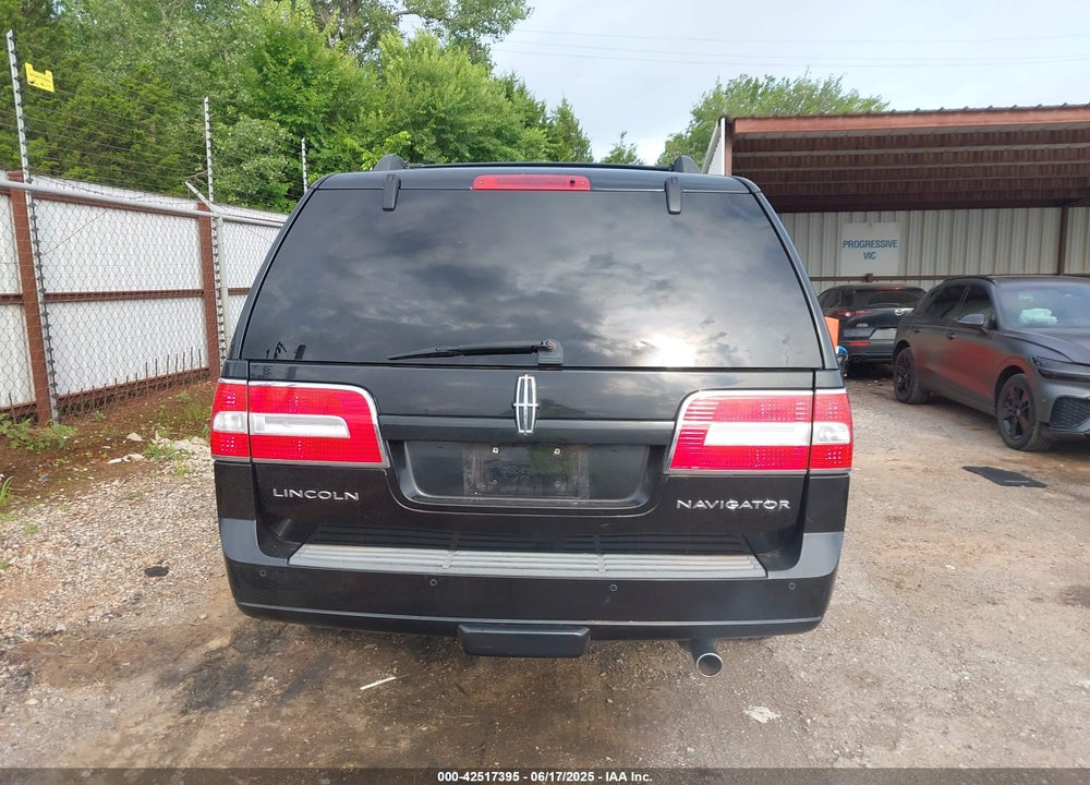 2011 LINCOLN NAVIGATOR L VIN: 5LMJJ3J52BEJ05473