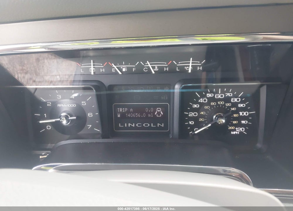 2011 LINCOLN NAVIGATOR L VIN: 5LMJJ3J52BEJ05473