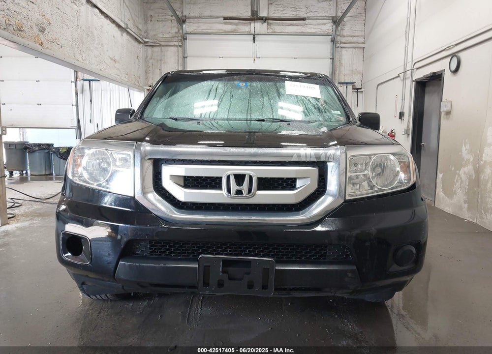 2011 HONDA PILOT VIN: 5FNYF4H27BB047075