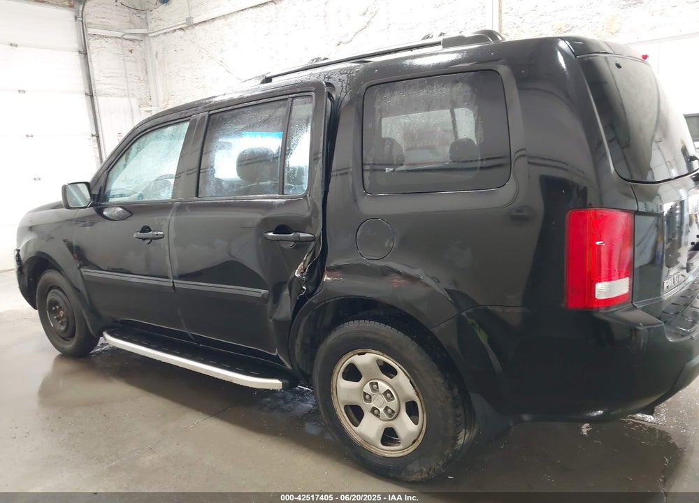 2011 HONDA PILOT VIN: 5FNYF4H27BB047075