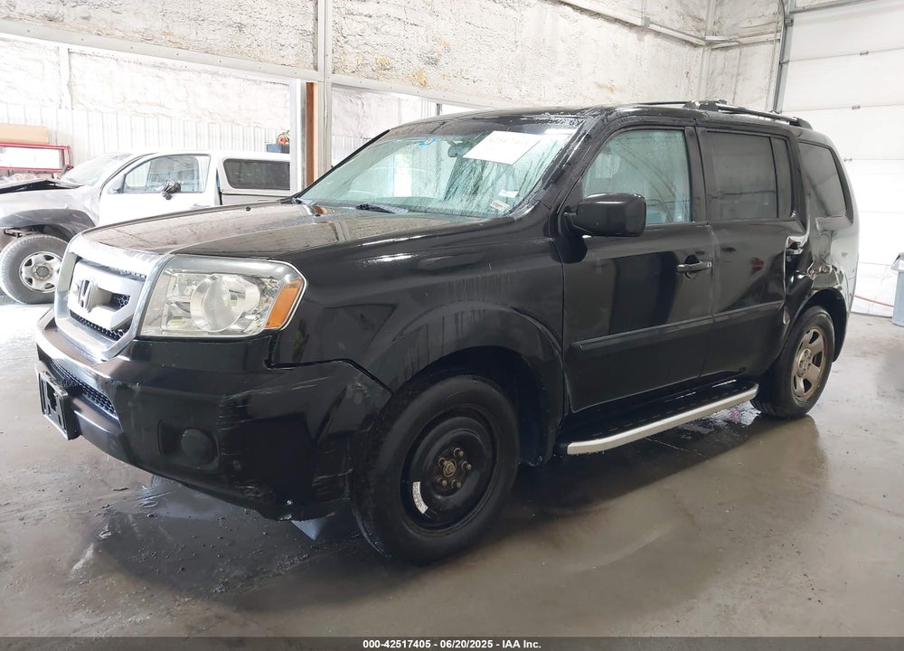 2011 HONDA PILOT VIN: 5FNYF4H27BB047075