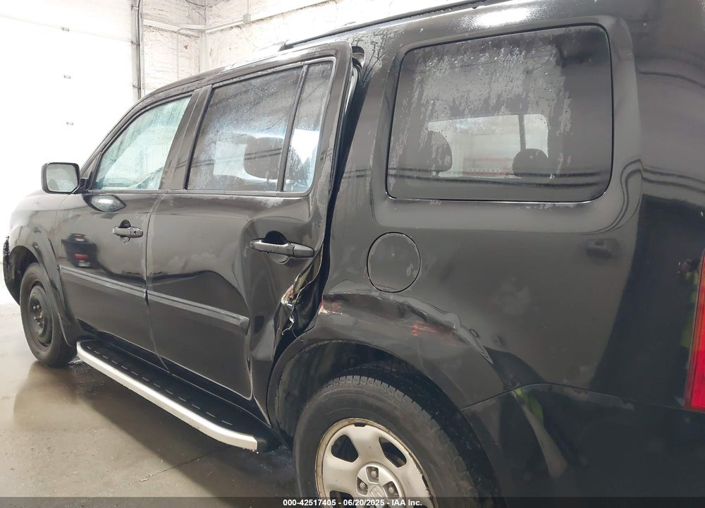 2011 HONDA PILOT VIN: 5FNYF4H27BB047075