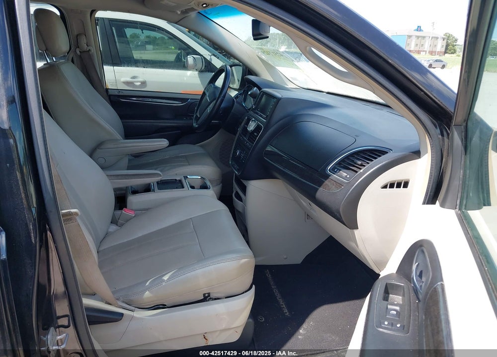 2013 CHRYSLER TOWN & COUNTRY TOURING VIN: 2C4RC1BG9DR525858