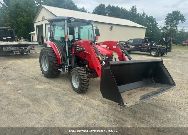 2025 MASSEY FERGUSON 2M.50 TRACTOR W/BUCKET VIN: AG3M2M500RJW82810