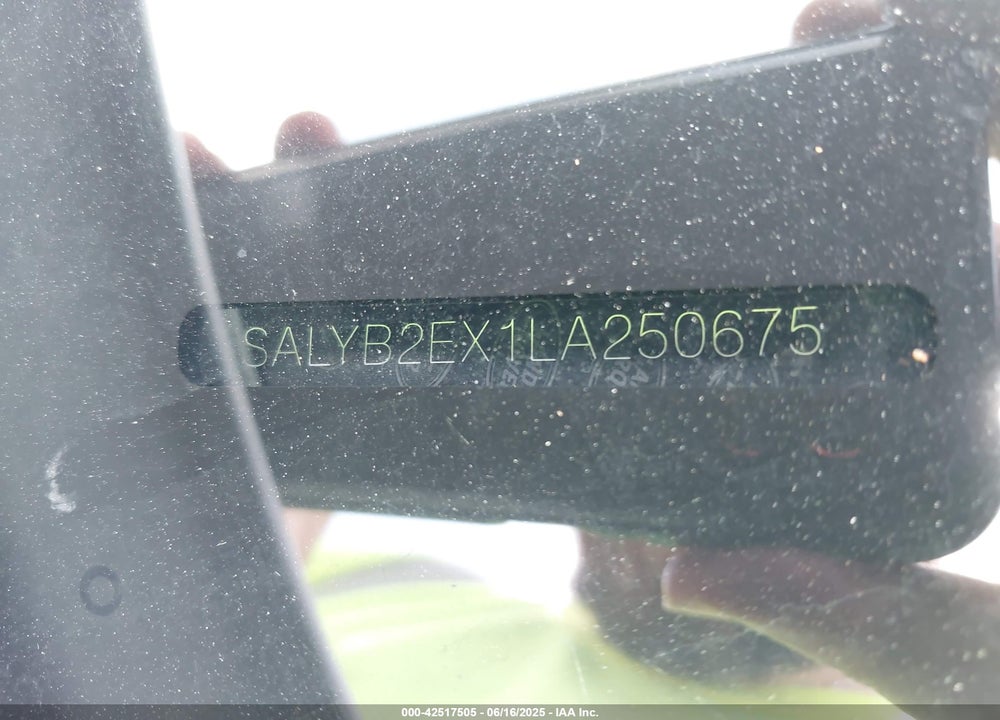 2020 LAND ROVER RANGE ROVER VELAR P250 S VIN: SALYB2EX1LA250675