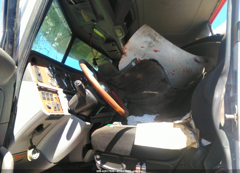 2009 PETERBILT 386 VIN: 1XPHD49X79D772322