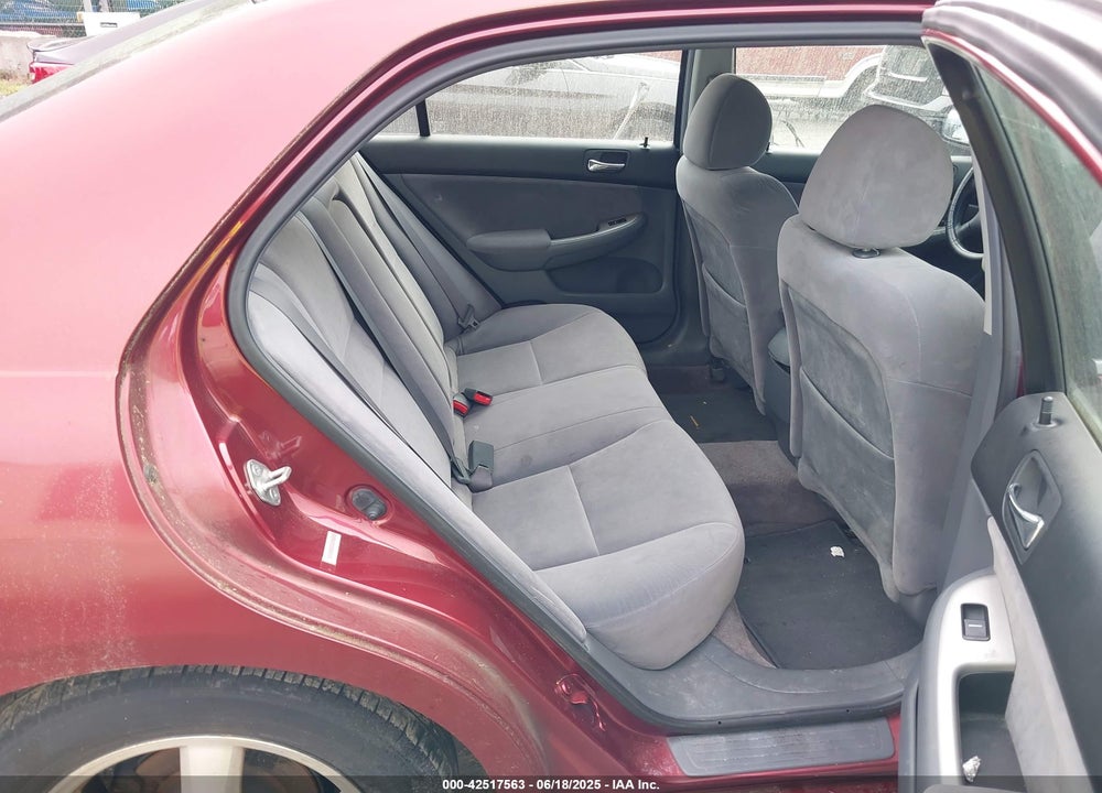 2004 HONDA ACCORD 2.4 EX VIN: JHMCM56694C030949