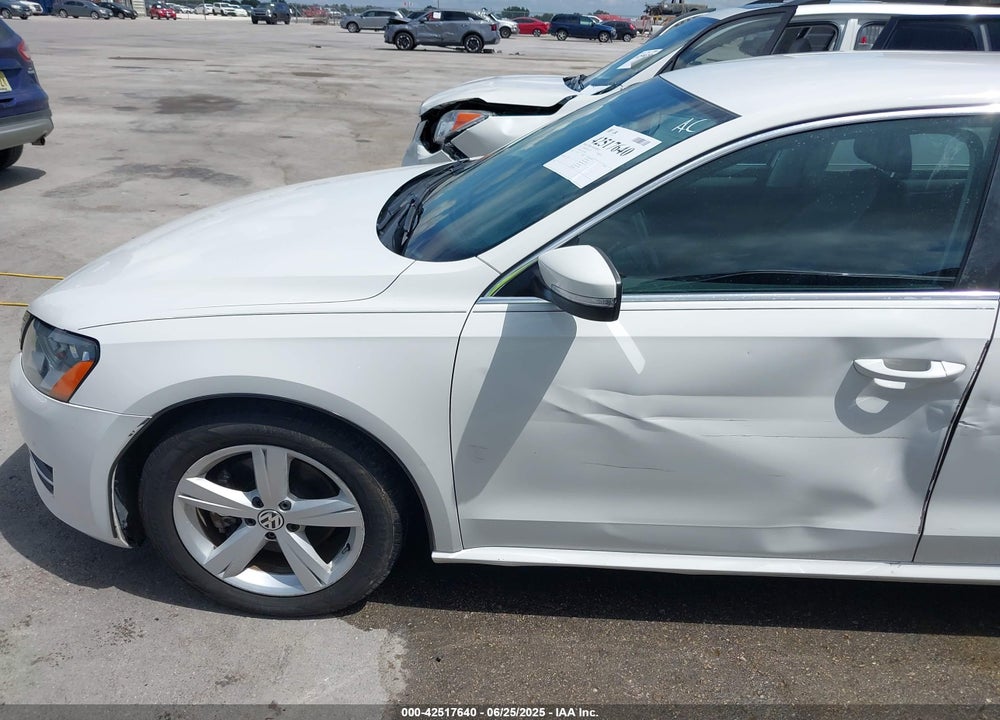 2013 VOLKSWAGEN PASSAT VIN: 1VWBP7A37DC106808