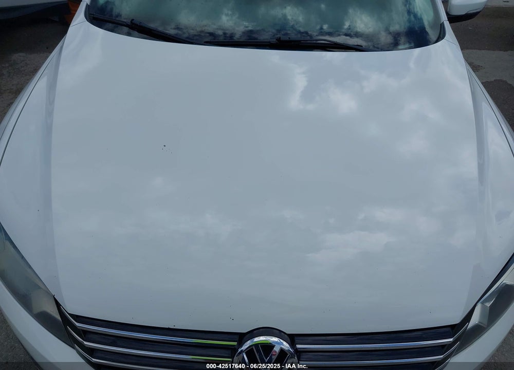 2013 VOLKSWAGEN PASSAT VIN: 1VWBP7A37DC106808
