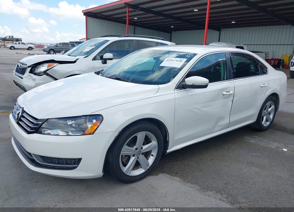 2013 VOLKSWAGEN PASSAT VIN: 1VWBP7A37DC106808