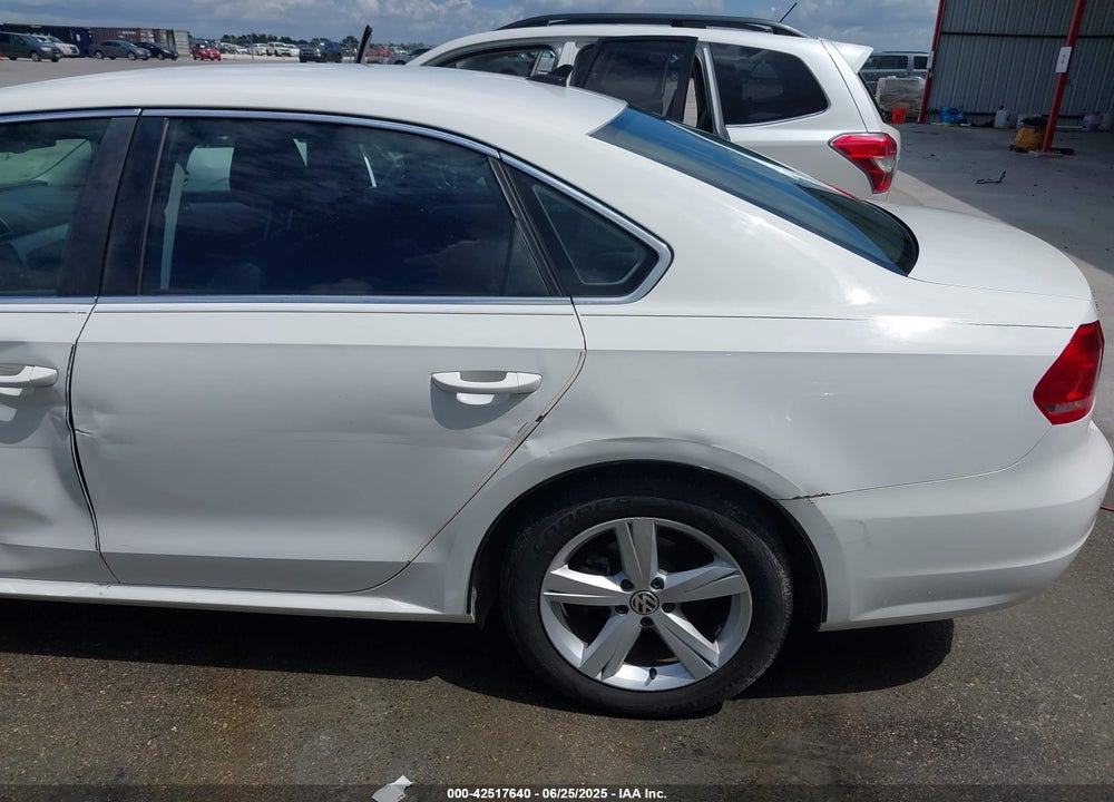2013 VOLKSWAGEN PASSAT VIN: 1VWBP7A37DC106808
