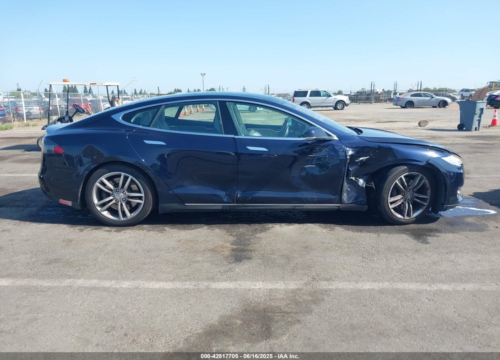 2014 TESLA MODEL S VIN: 5YJSA1H15EFP66601