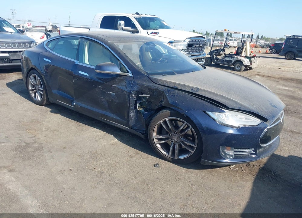 2014 TESLA MODEL S VIN: 5YJSA1H15EFP66601