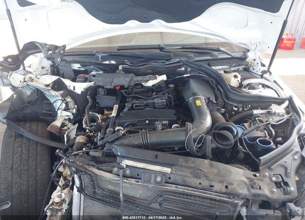 2013 MERCEDES-BENZ C CLASS VIN: WDDGJ4HBXDG032143