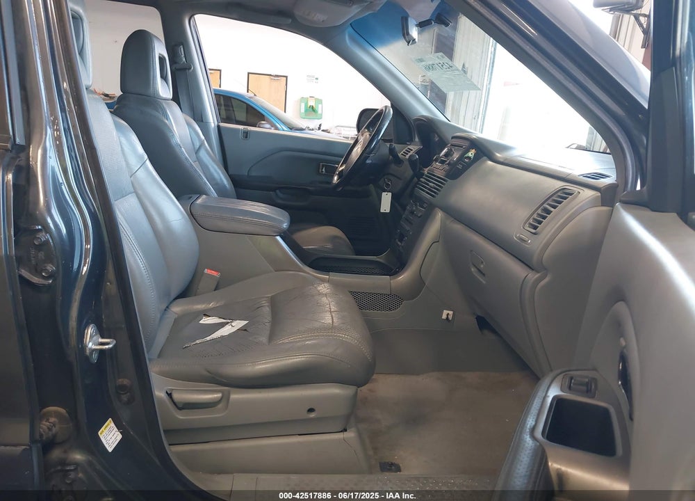 2005 HONDA PILOT EX-L VIN: 2HKYF18505H530616