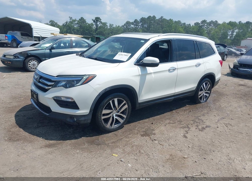 2017 HONDA PILOT VIN: 5FNYF6H93HB030016