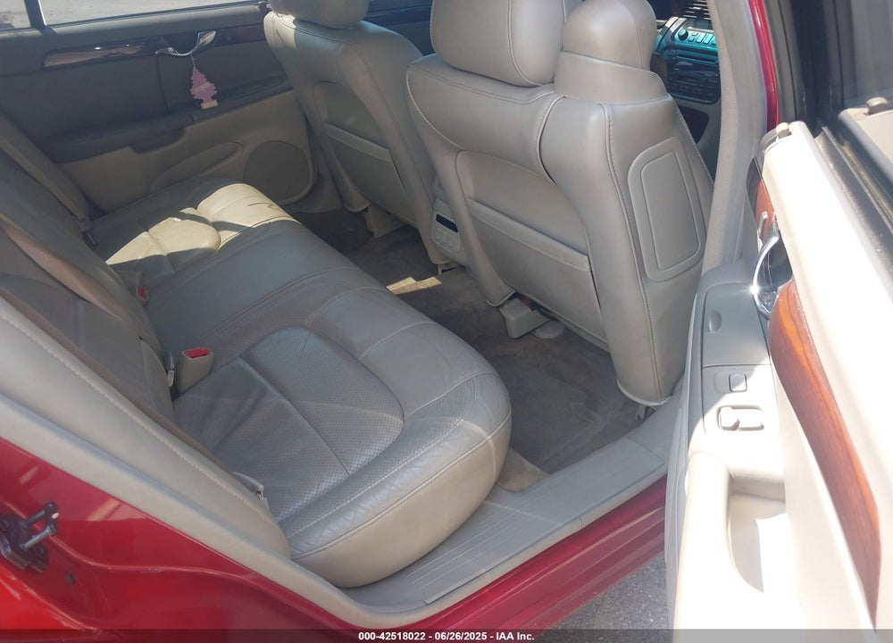 2003 CADILLAC DEVILLE DTS VIN: 1G6KF57933U154047