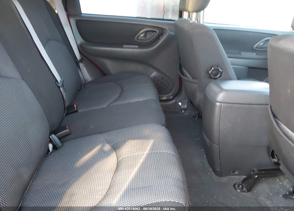 2006 MAZDA TRIBUTE S VIN: 4F2YZ04166KM26932