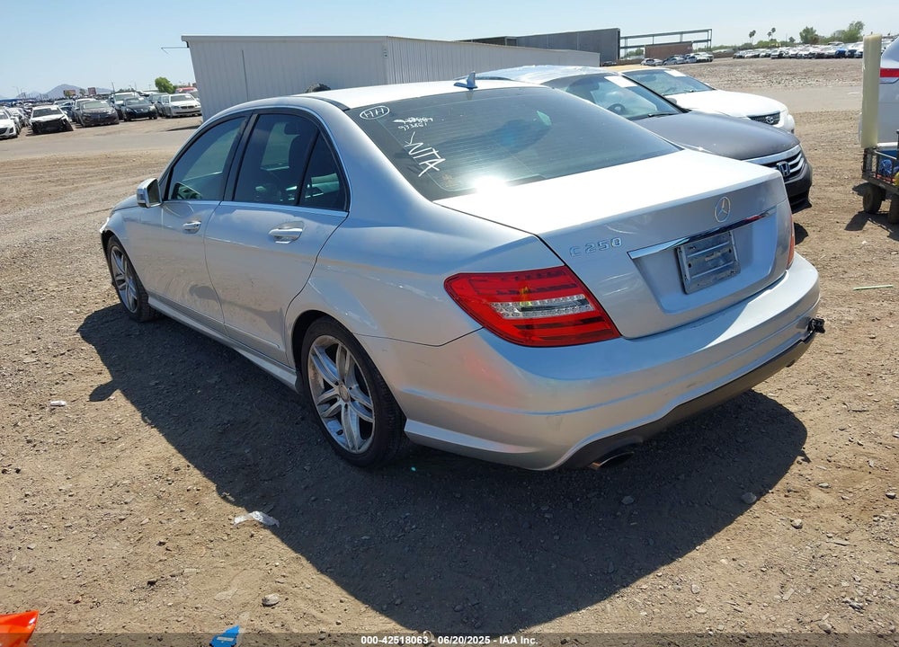 2014 MERCEDES-BENZ C CLASS VIN: WDDGF4HB1EA933861