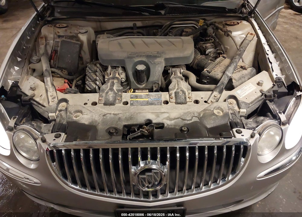 2008 BUICK LACROSSE CX VIN: 2G4WC582781192212