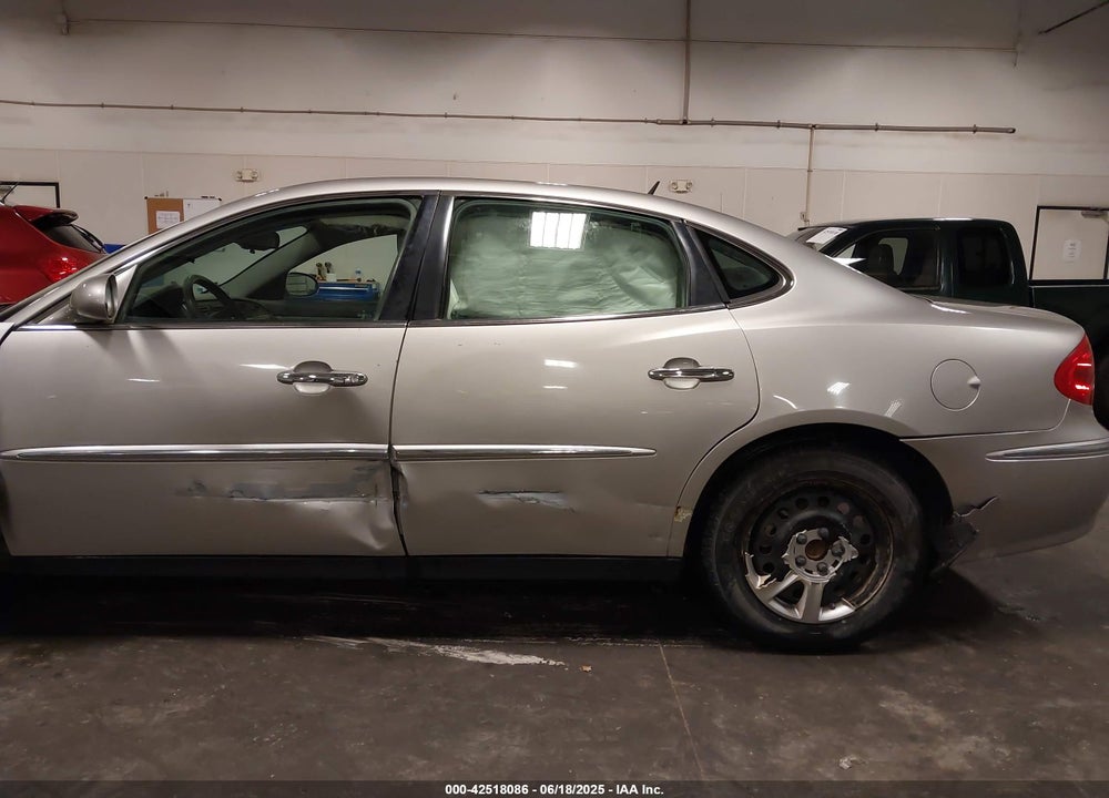 2008 BUICK LACROSSE CX VIN: 2G4WC582781192212