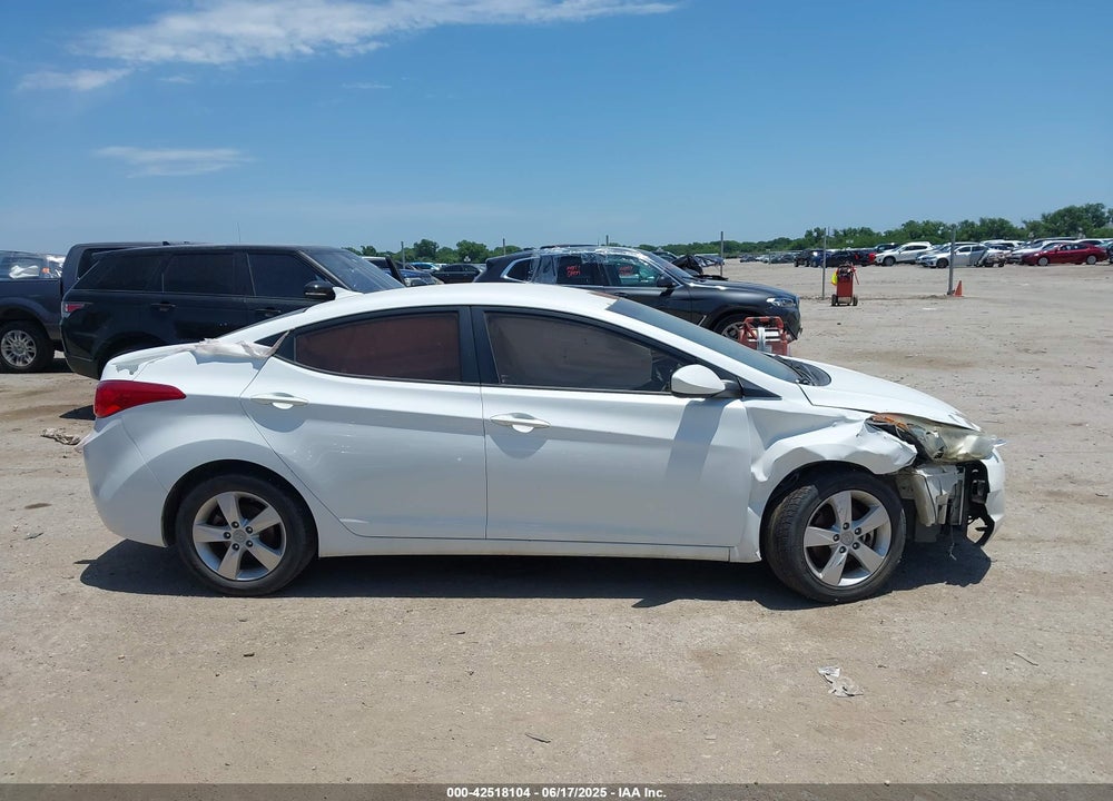 2013 HYUNDAI ELANTRA VIN: 5NPDH4AE8DH278164