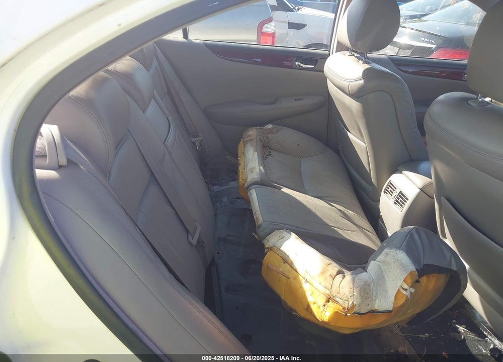 2004 LEXUS ES 330 VIN: JTHBA30G945034272
