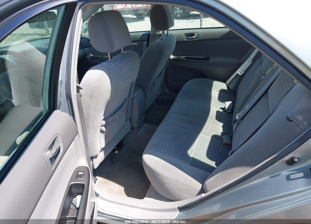 2005 TOYOTA CAMRY LE VIN: 4T1BE30K45U556255
