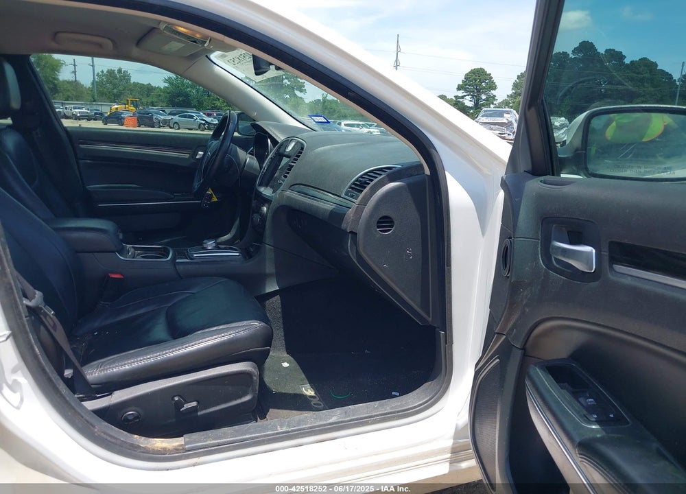 2017 CHRYSLER 300 VIN: 2C3CCAAG2HH560166