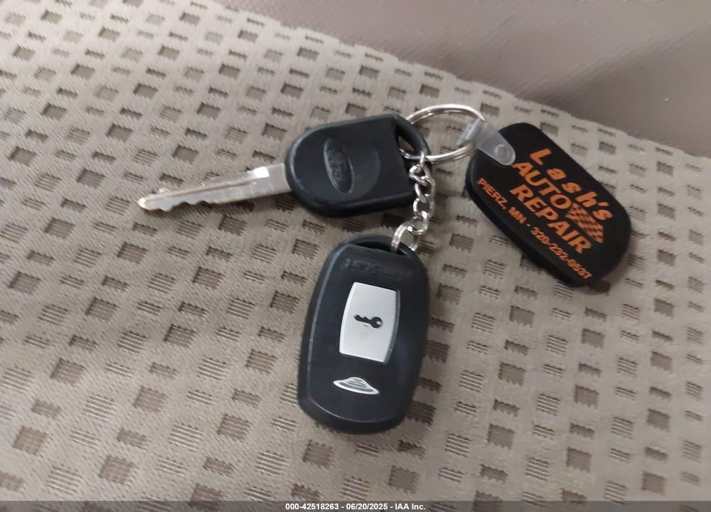 2007 FORD FOCUS VIN: 1FAHP34N37W260153
