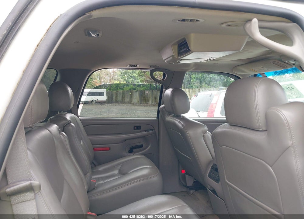 2005 CHEVROLET TAHOE LT VIN: 1GNEK13T65J160906