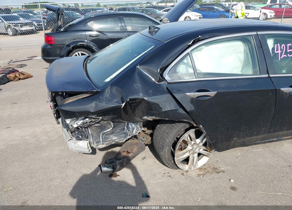 2010 ACURA TSX VIN: JH4CU4F68AC000136