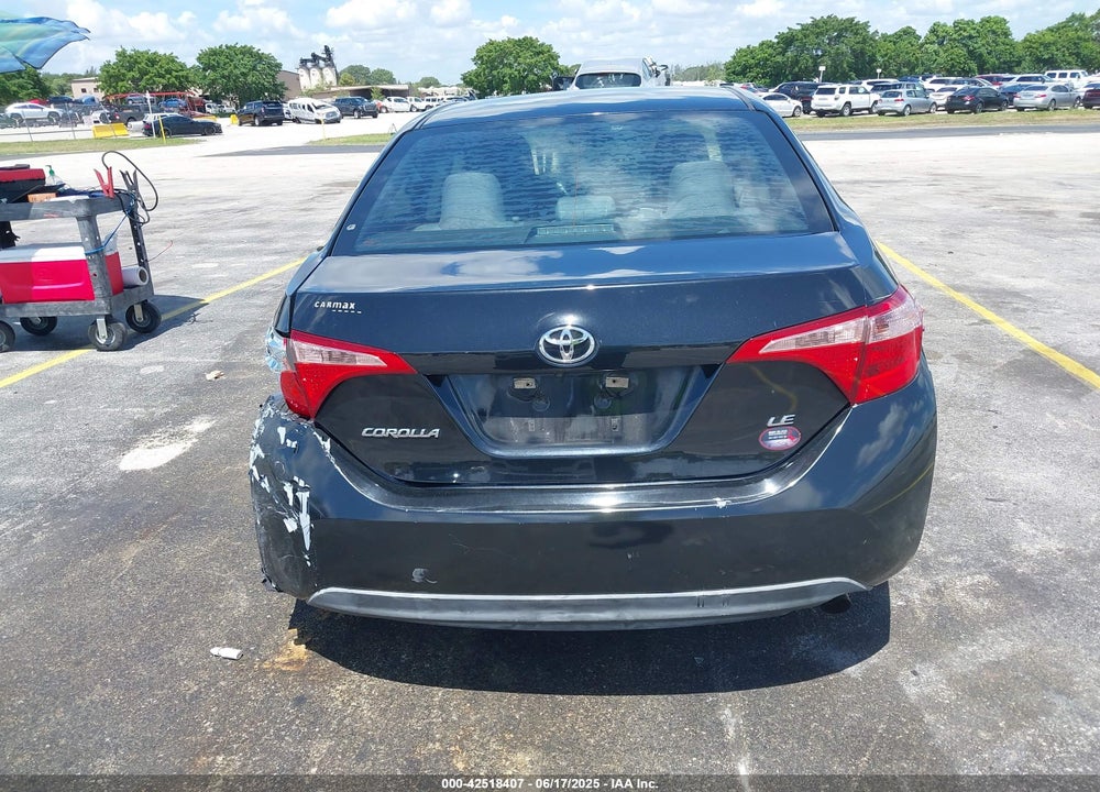 2018 TOYOTA COROLLA LE VIN: 5YFBURHE0JP823312