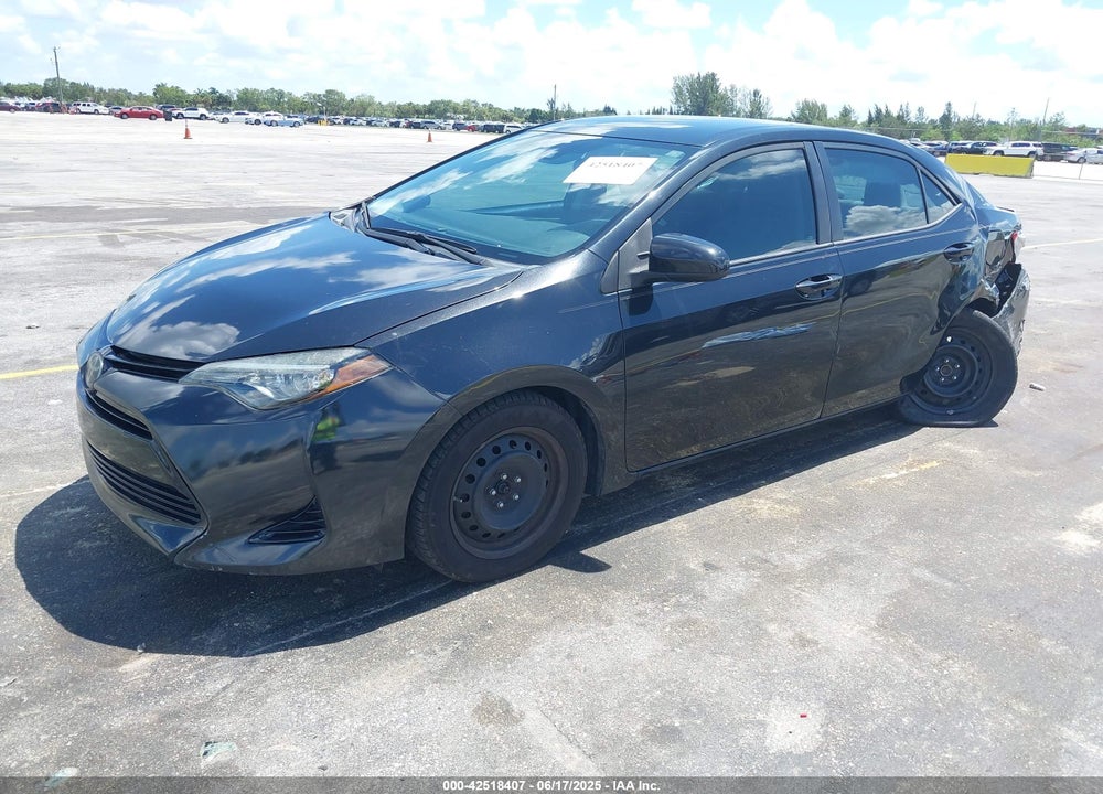 2018 TOYOTA COROLLA LE VIN: 5YFBURHE0JP823312