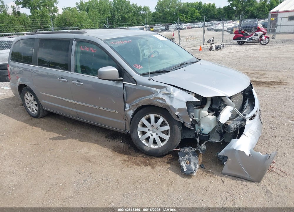 2016 CHRYSLER TOWN & COUNTRY VIN: 2C4RC1BGXGR245628