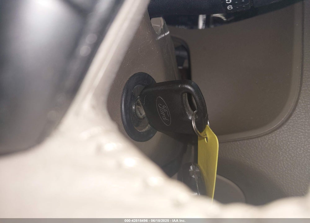 2005 FORD FOCUS ZXW VIN: 1FAHP36N65W280441