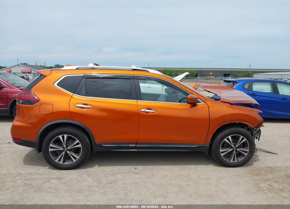 2018 NISSAN ROGUE SL VIN: JN8AT2MV4JW306053