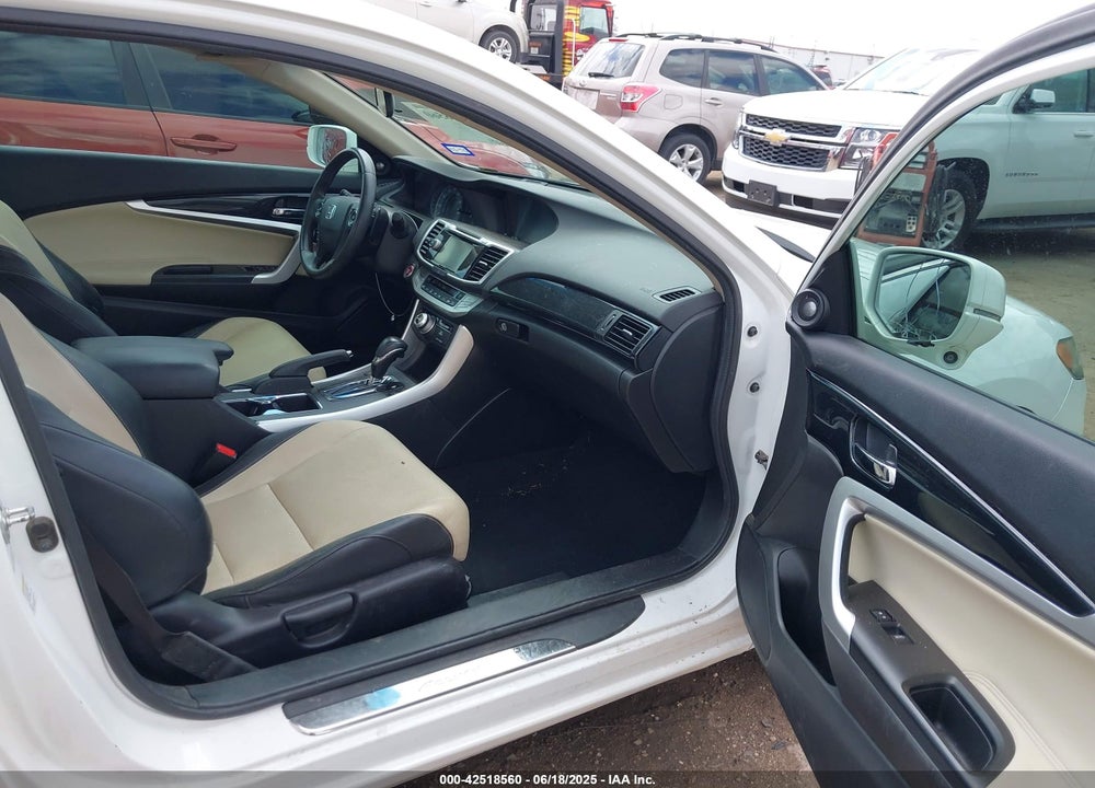 2013 HONDA ACCORD VIN: 1HGCT2B83DA012373