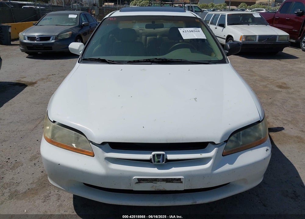 1998 HONDA ACCORD EX VIN: 1HGCG5659WA212571