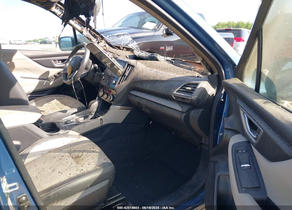 2019 SUBARU FORESTER VIN: JF2SKASC2KH444647