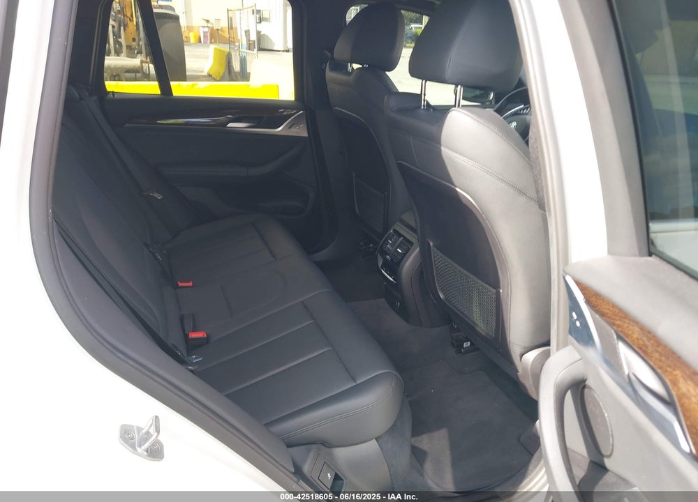 2019 BMW X3 VIN: 5UXTR7C53KLR51277