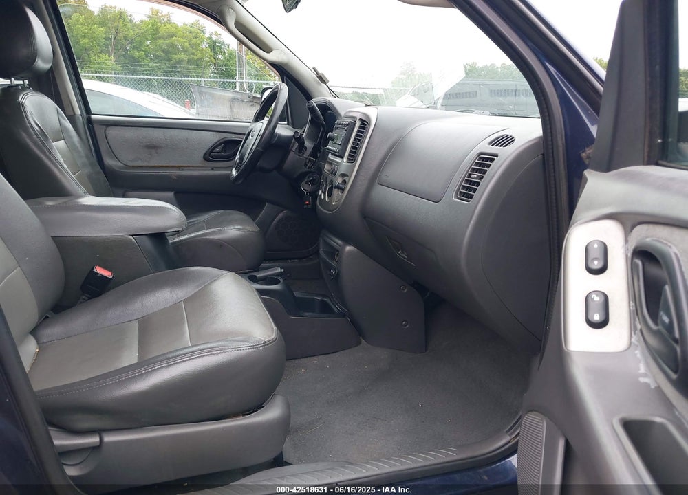 2003 FORD ESCAPE VIN: 1FMYU93183KD19909