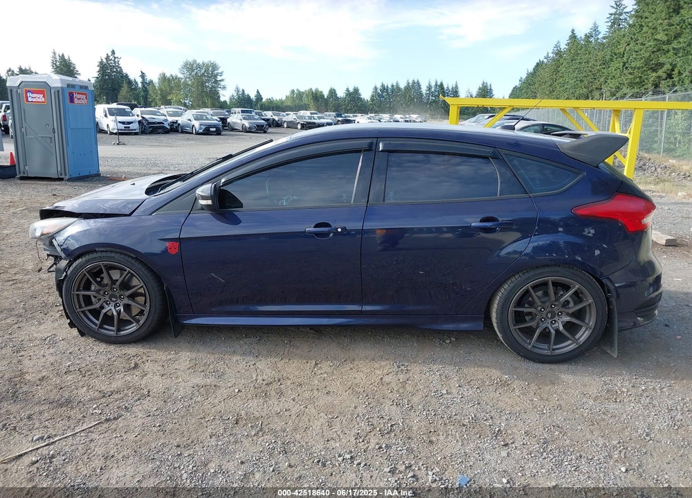 2017 FORD FOCUS ST VIN: 1FADP3L95HL344108