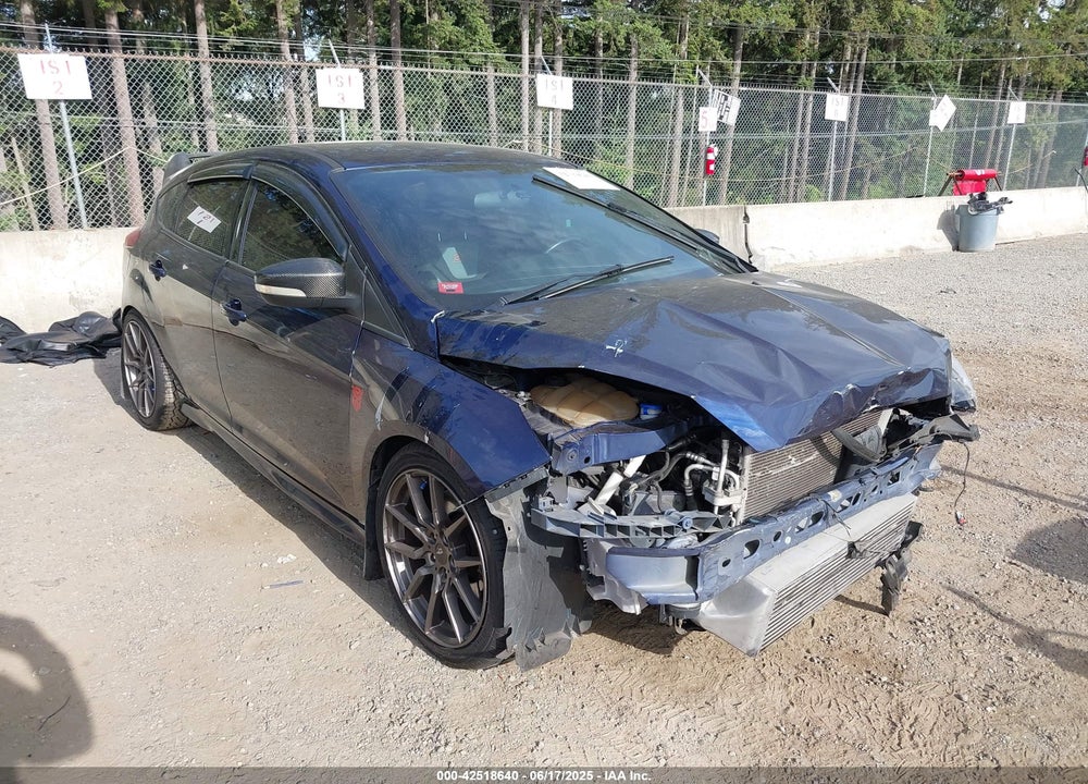2017 FORD FOCUS ST VIN: 1FADP3L95HL344108