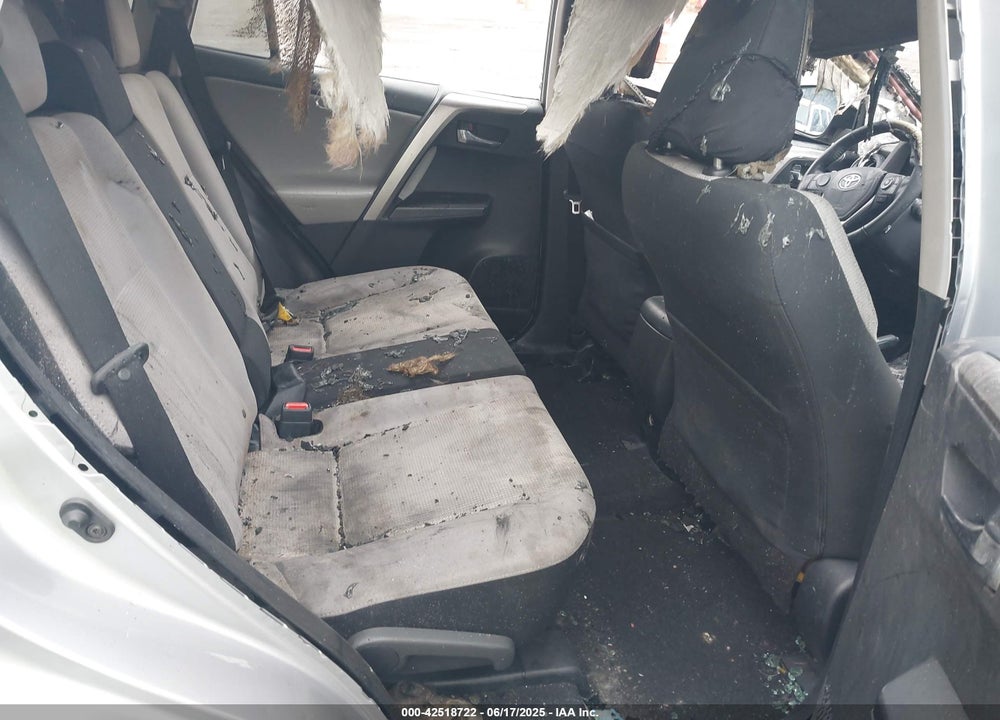 2018 TOYOTA RAV4 VIN: JTMRFREV2JD247464