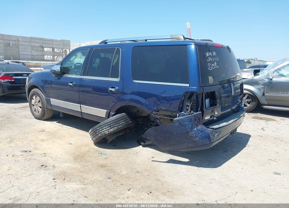 2011 LINCOLN NAVIGATOR VIN: 5LMJJ2H50BEJ04807